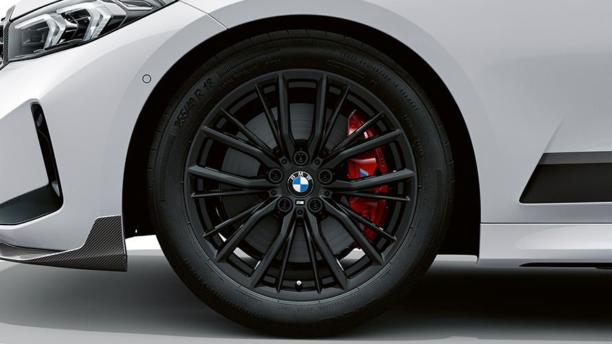 18 inch lichtmetalen M Performance wielen 796 M BMW M Performance Parts 18 inch lichtmetalen M Performance wielen 796 M BMW M Performance Parts close-up