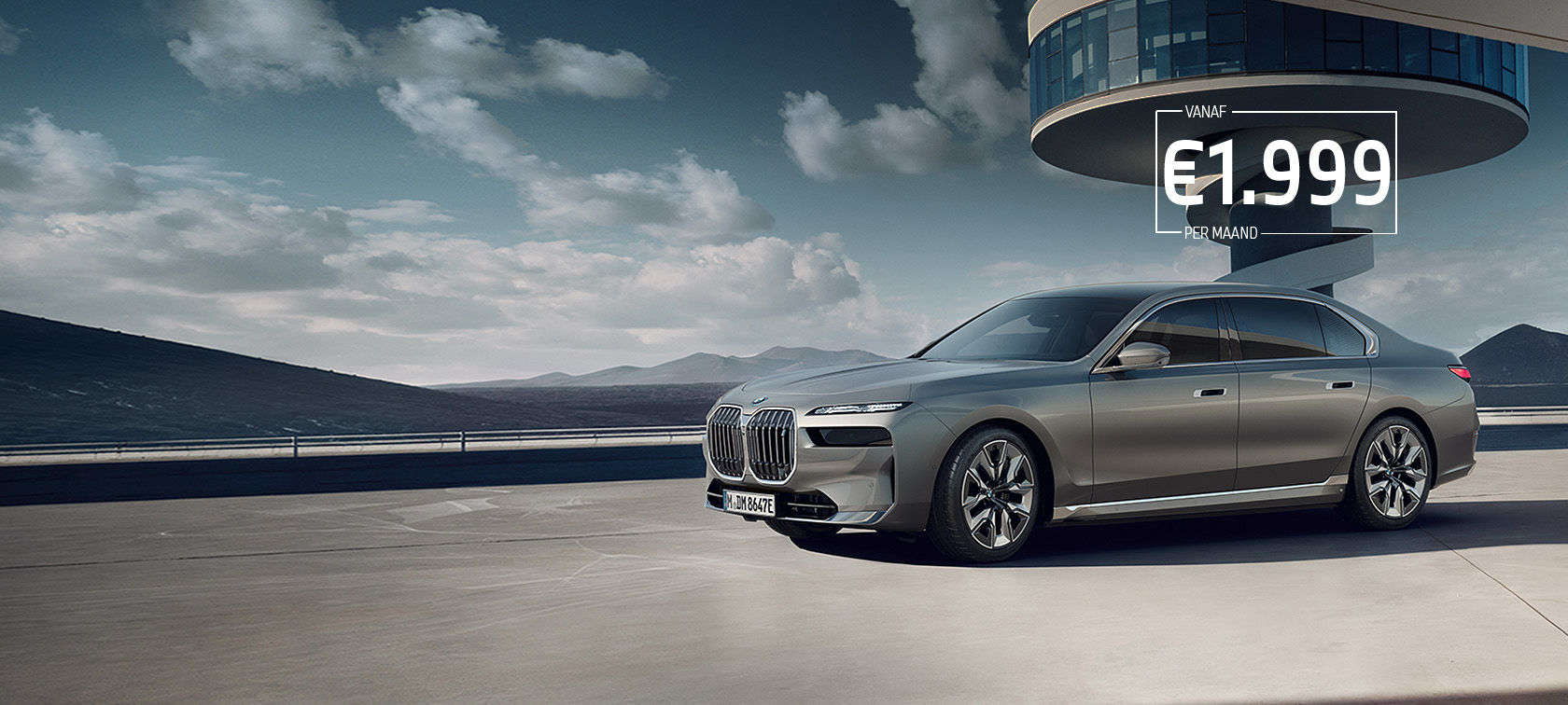 BMW i7 Sedan G70 BMW Individual Oxid Grey metallic zijaanzicht