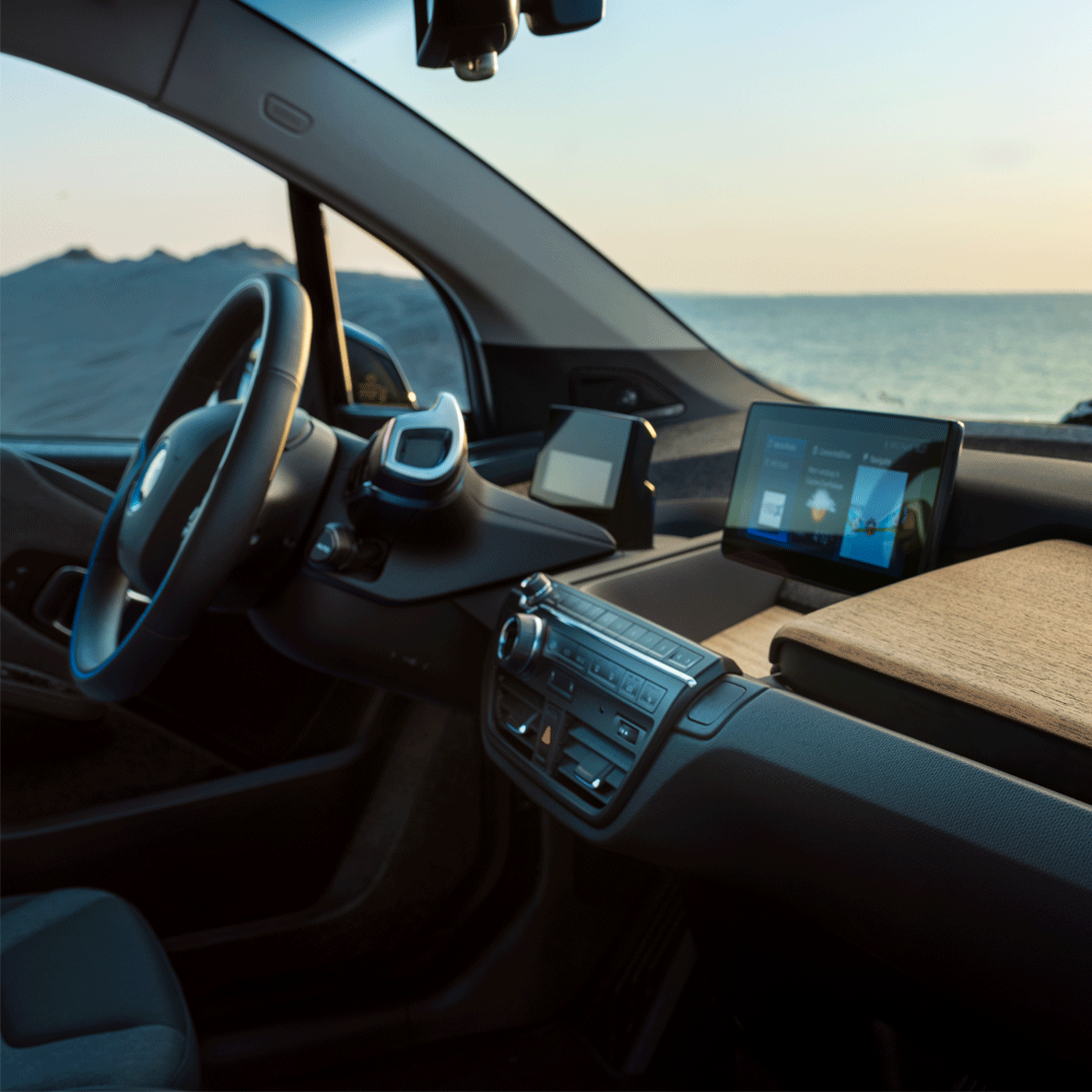 DUURZAAM GEBOREN. De BMW i3 wordt gebouwd in een speciale fabriek die draait op 100% duurzame windenergie, afkomstig van zijn eigen windturbines.