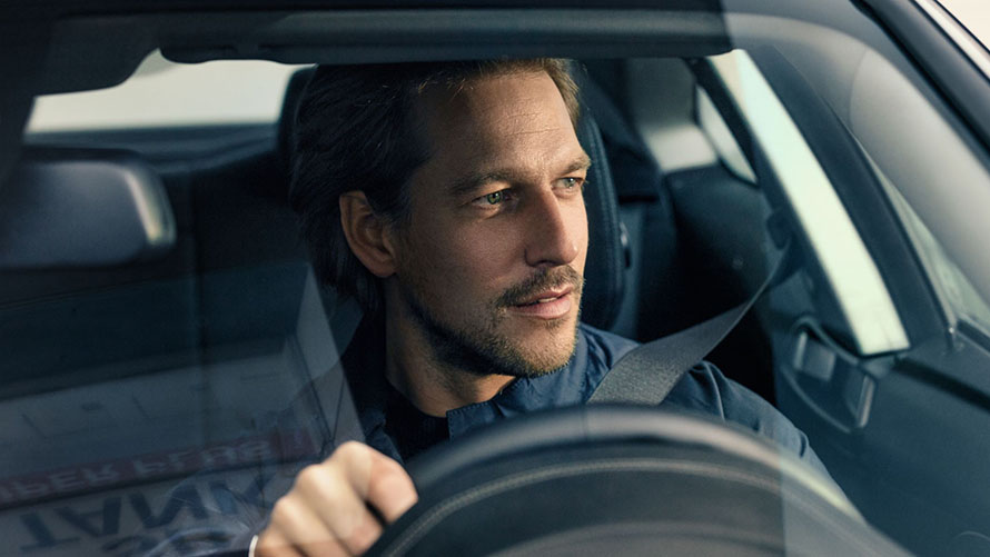 U heeft een nieuwe BMW. U heeft een nieuwe BMW.
