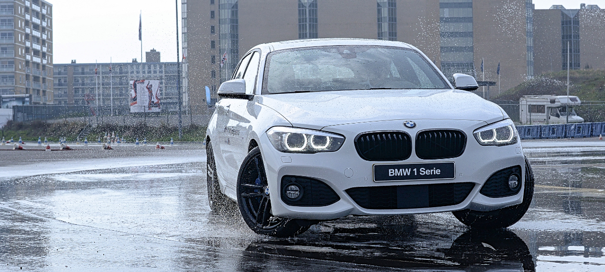 BMW Driving Experience: in het spoor van passie. BMW Driving Experience: in het spoor van passie.