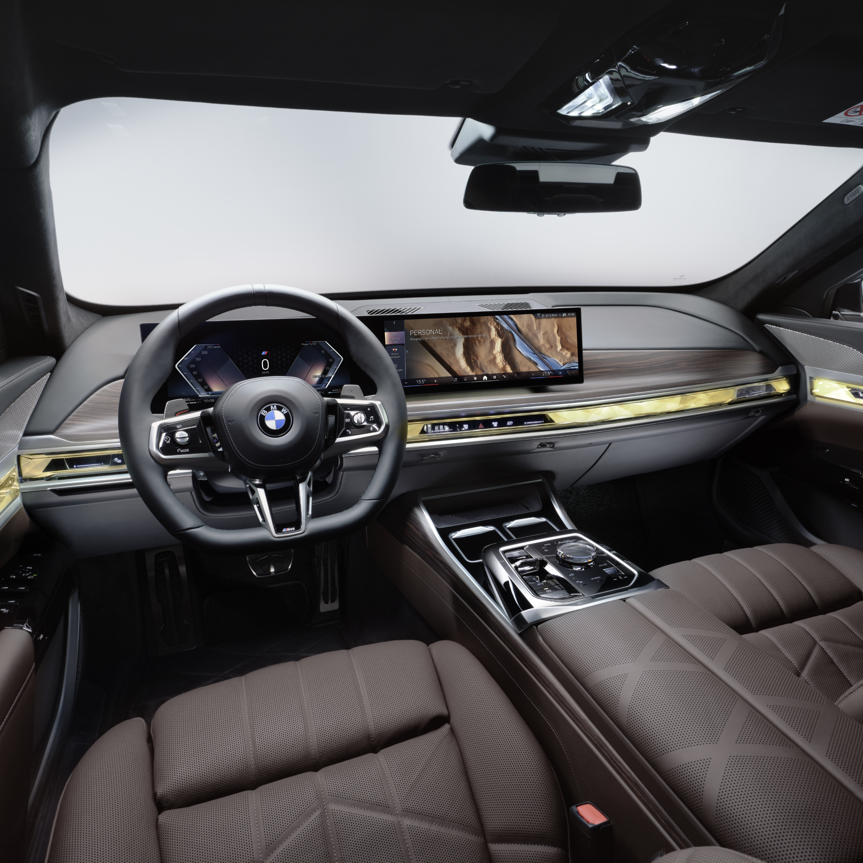 BMW cockpit met stuurwiel en display