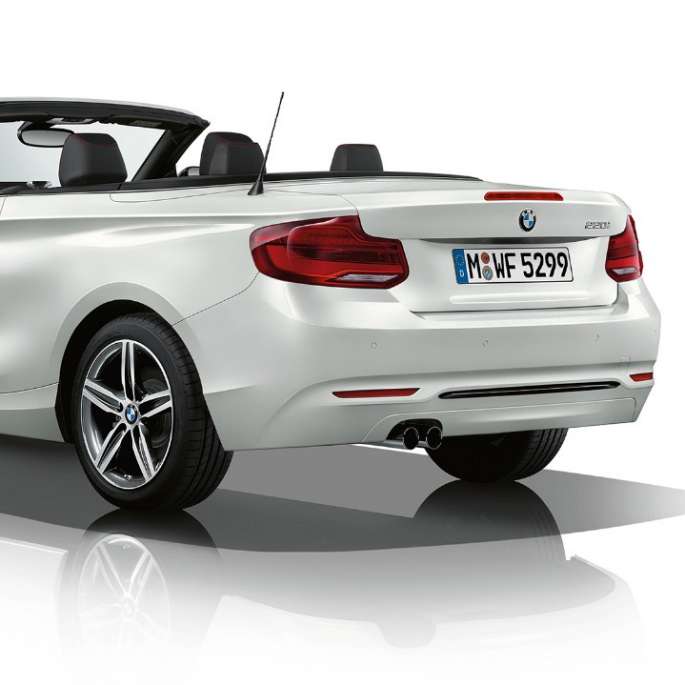 BMW 2 Serie Cabrio, Model Sport Line driekwart achteraanzicht F23