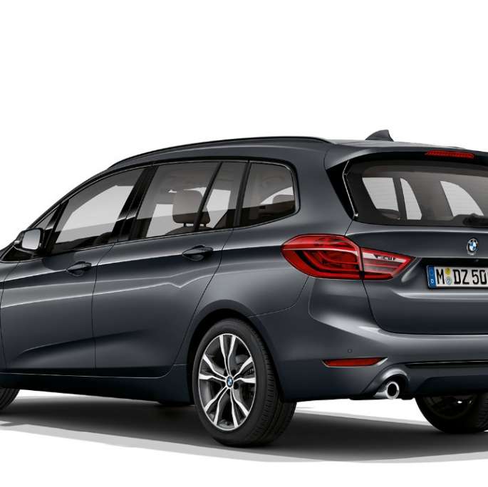 BMW 2 Serie Gran Tourer 220d Model Sport Line F46 Facelift 2018 Mineralgrau metallic driekwart achteraanzicht 