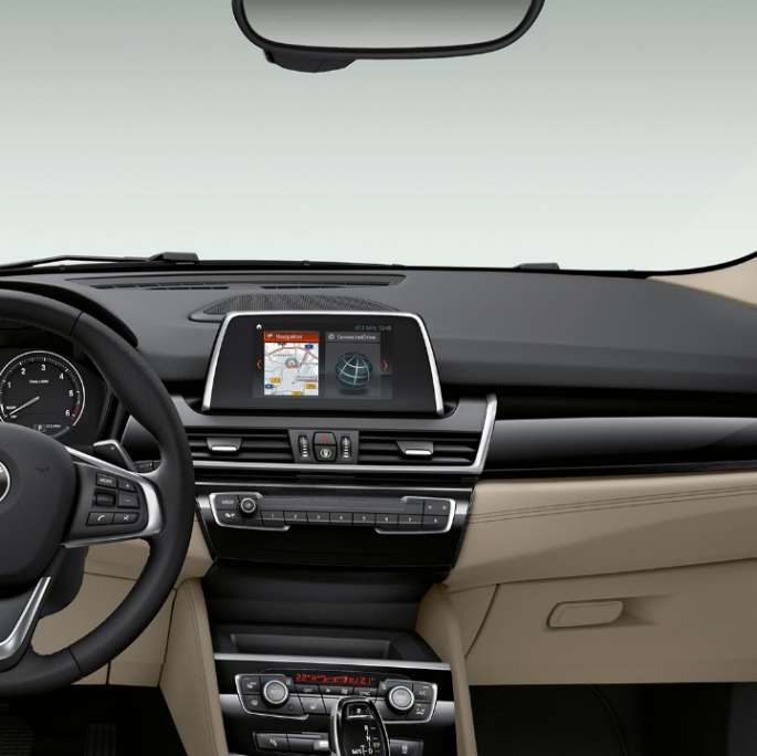 Cockpit BMW 2 Serie Gran Tourer 220d Model Sport Line F46 2018 interieur