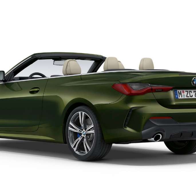 BMW 4 Serie Cabrio G23 Model M Sport Sanremo Green metallic driekwart vooraanzicht