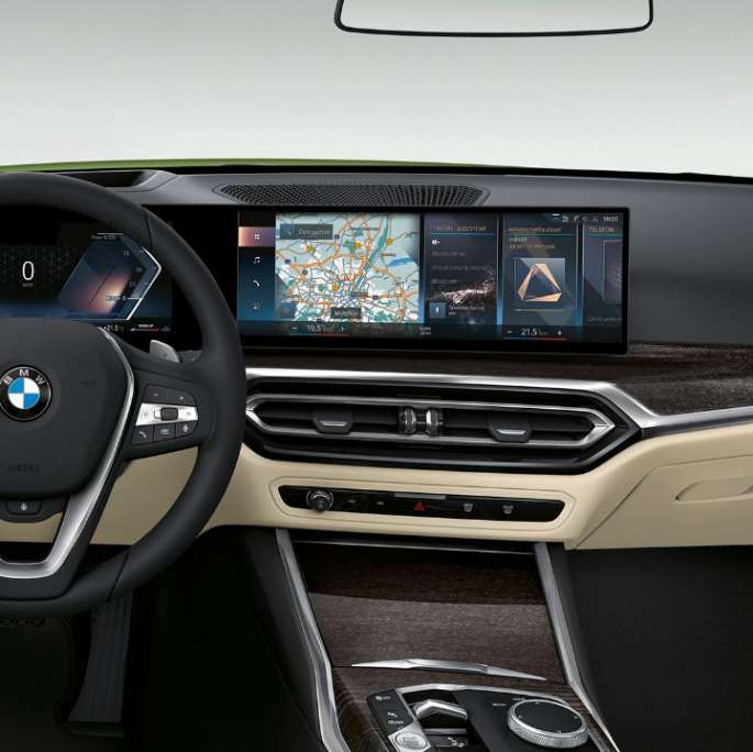 BMW 4 Serie G23 Standaarduitrusting interieur cockpit
